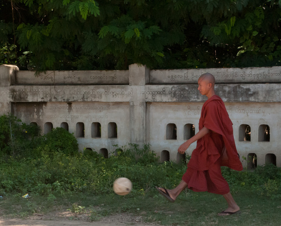 Soccer Monk