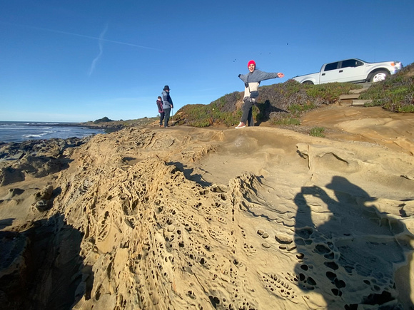 Sandstone Formations and People at Pebble Beach. Birds behind Lina. 3:09 pm.